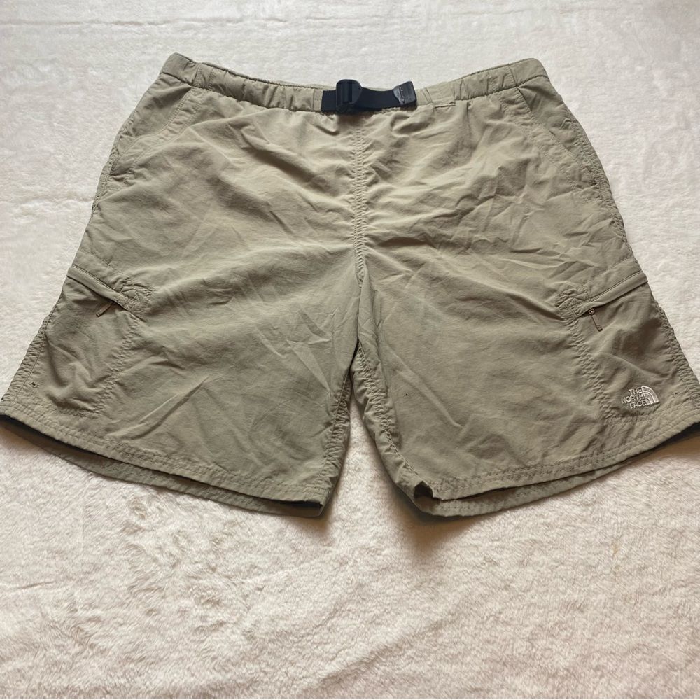 The North Face Light Khaki Shorts W/Mesh Liner